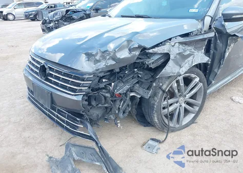 2018 Volkswagen Passat 2.0T R-Line/2.0T S z USA, uszkodzony, nr VIN 1VWAA7A38JC006189
